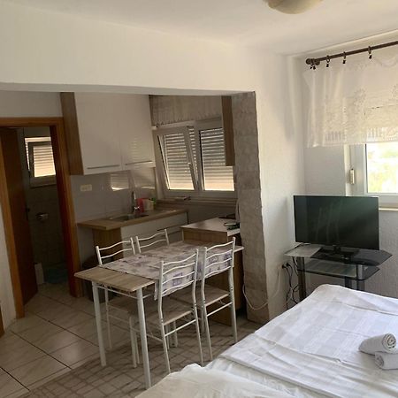 Appartamento Vodice Apartman Esterno foto