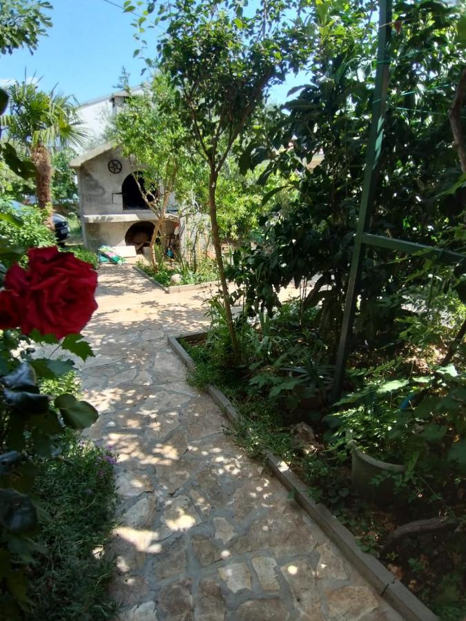 Appartamento Vodice Apartman Esterno foto