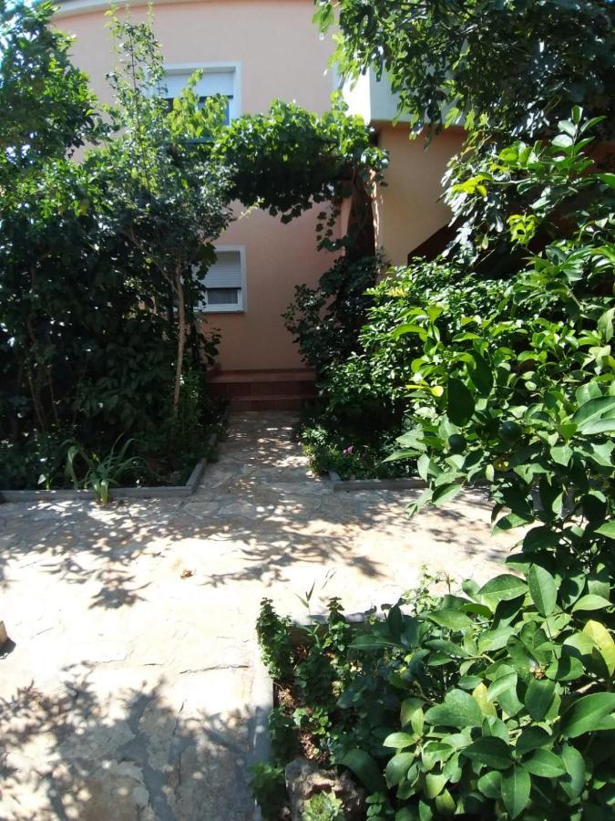 Appartamento Vodice Apartman Esterno foto